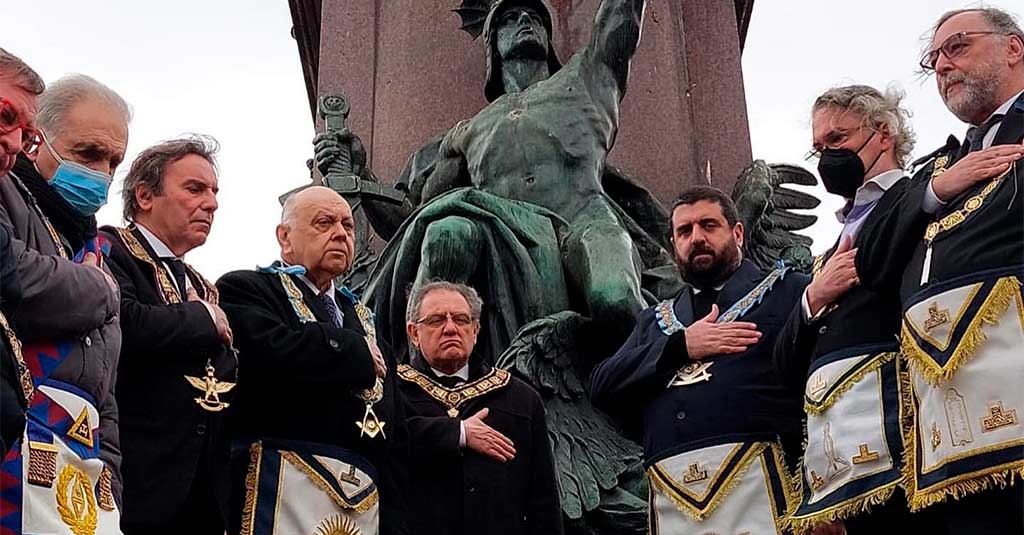 Lee más sobre el artículo Tradicional y sentido homenaje a Don José de San Martín