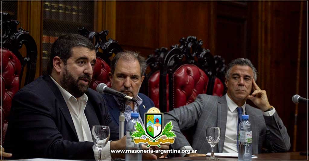 Lee más sobre el artículo Exposición en la Facultad de Derecho de la UBA